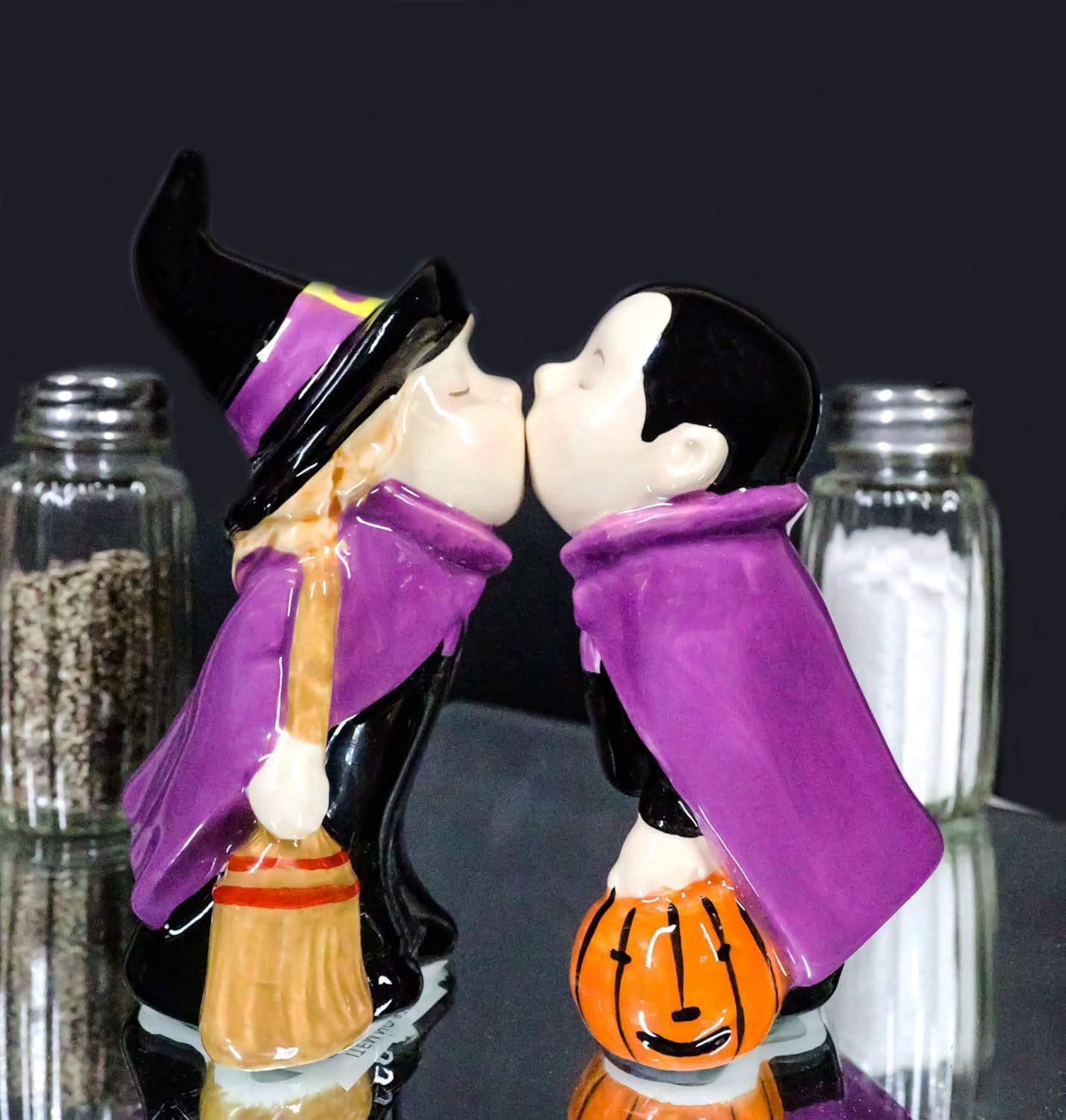 Ebros Gift Halloween Villains Vampire Dracula Kissing Witch With Broomstick Salt And Pepper Shakers Set Magnetic Ceramic Figurines With Rubber Stoppers Wicca Witchcraft Witches Themed Accents - Image 7